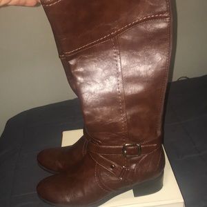Brown boots